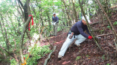 第５２・５３・５４・５５回の4回の山王山登山道整備を行いました