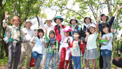 山王山から松尾山へのハイキングをして小瀬の皆さんと交流をしました