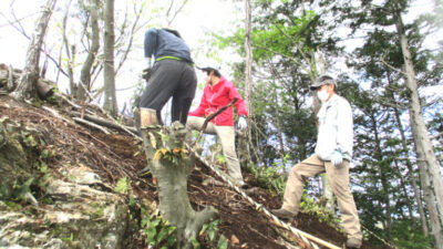 第２７回山王山登山道整備を行いました