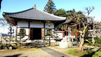 足あとてんじょう　（竜泰寺）